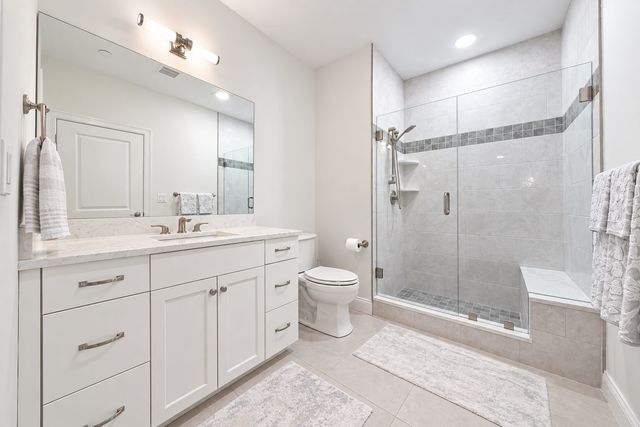 1 Revolution Way 204, Canton, MA 02021