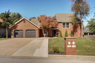 1117 West Woodhaven Street, Springfield, MO 65810