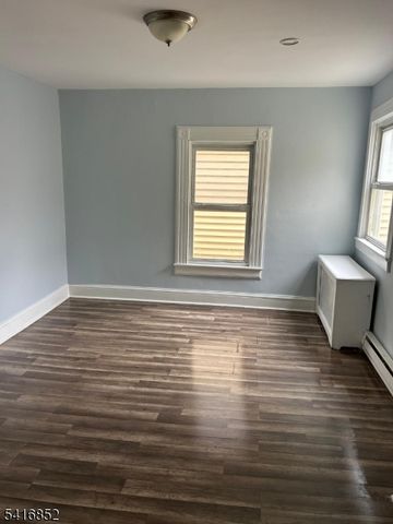 80 Westfield Ave, Elizabeth City, NJ 07208