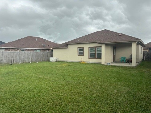 2525 Luzius Dr, Corpus Christi, TX 78418