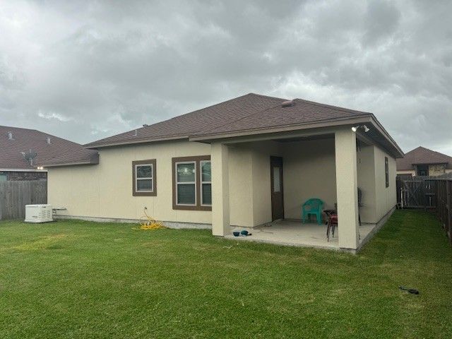 2525 Luzius Dr, Corpus Christi, TX 78418