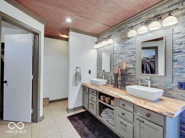 15138 Porchester Drive, Noblesville, IN 46062