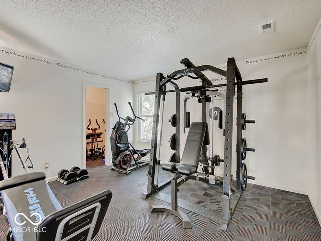 15138 Porchester Drive, Noblesville, IN 46062