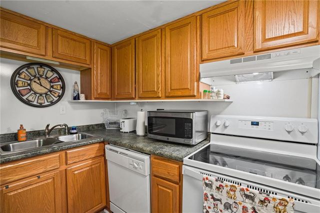 410 NE 75th Terrace, Kansas City, MO 64118