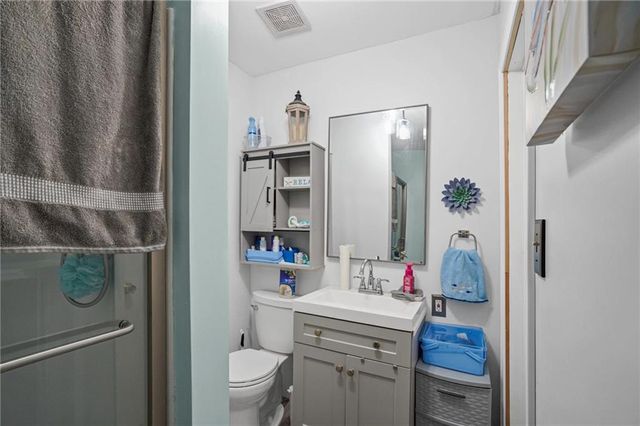 410 NE 75th Terrace, Kansas City, MO 64118