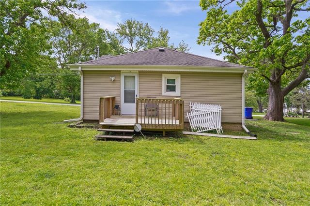 410 NE 75th Terrace, Kansas City, MO 64118