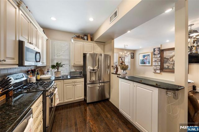 89 Anderson Avenue, Fairview, NJ 07022