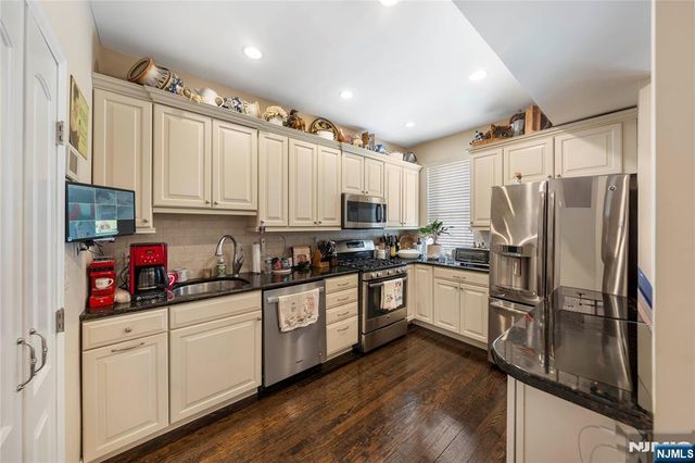 89 Anderson Avenue, Fairview, NJ 07022