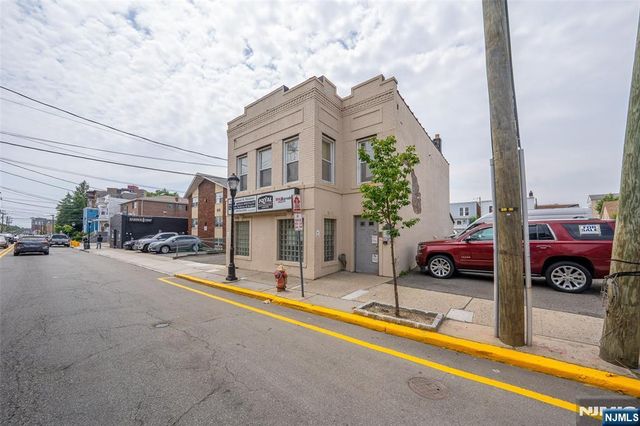 89 Anderson Avenue, Fairview, NJ 07022