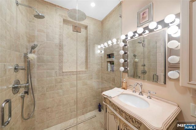 89 Anderson Avenue, Fairview, NJ 07022
