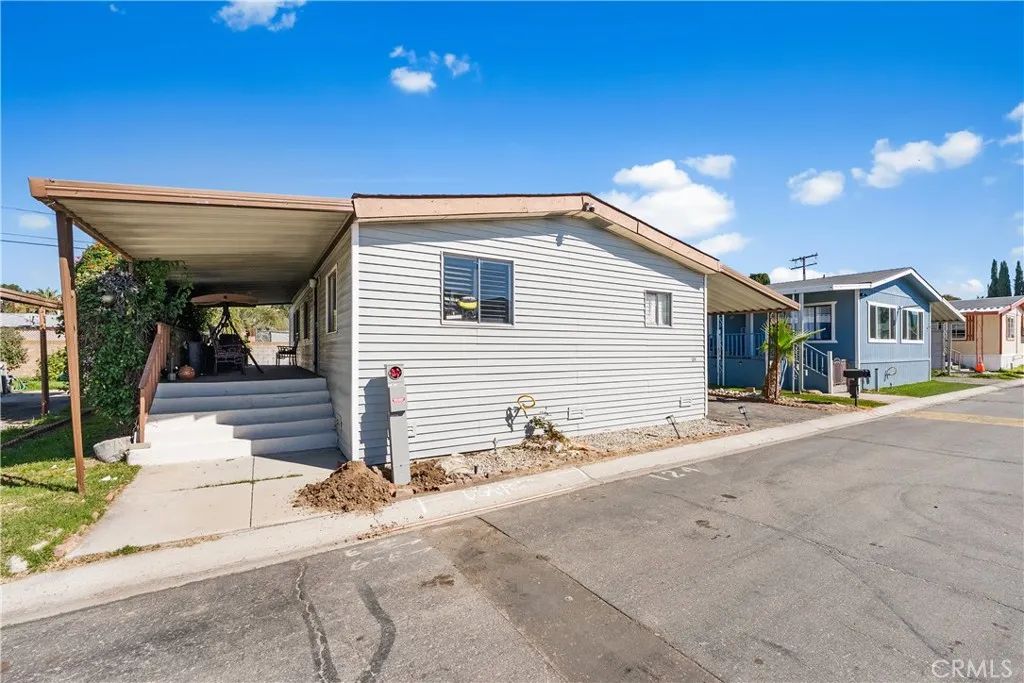 18540 Soledad Canyon 124, Canyon Country, CA 91351