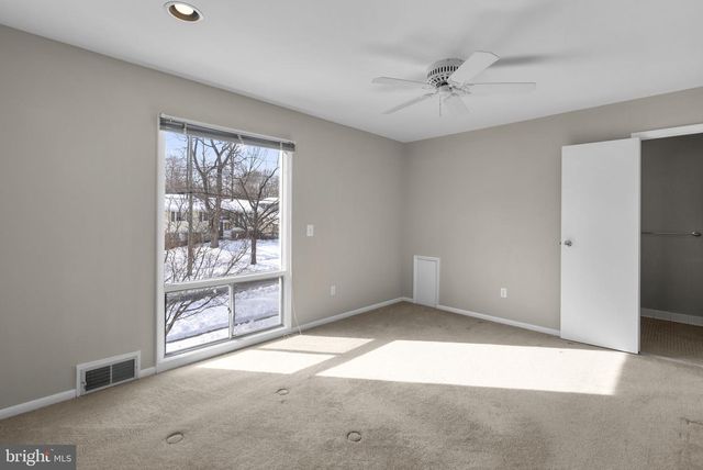 4709 LEVADA TER, Rockville, MD 20853