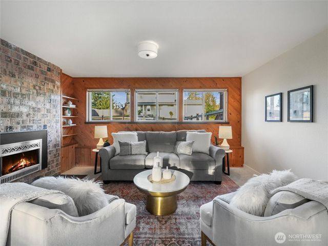 349 Anacortes Avenue SE, Renton, WA 98059