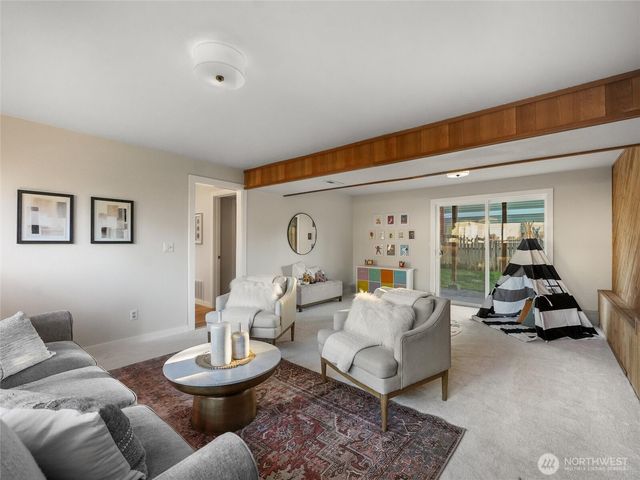 349 Anacortes Avenue SE, Renton, WA 98059