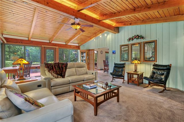 2370 MORROW ROAD, Upper St Clair, PA 15241