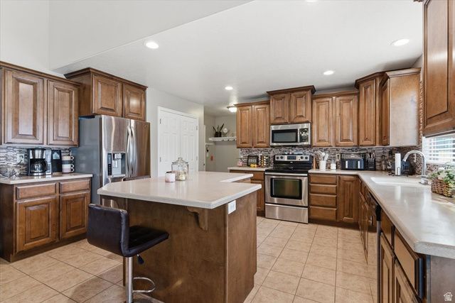 2346 N 1275 W, Clinton, UT 84015