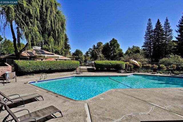 476 Sycamore Cir, Danville, CA 94526