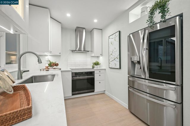 476 Sycamore Cir, Danville, CA 94526