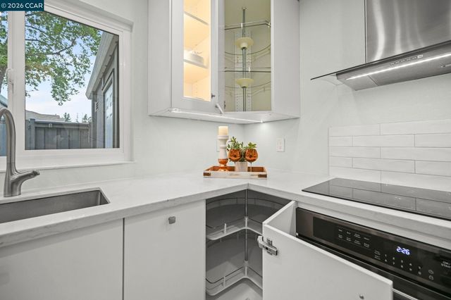 476 Sycamore Cir, Danville, CA 94526