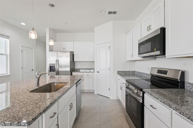 3704 WATERCLIFF CIRCLE, Grand Island, FL 32735