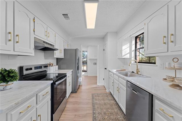 2 Lemans N Drive, Satsuma, AL 36572