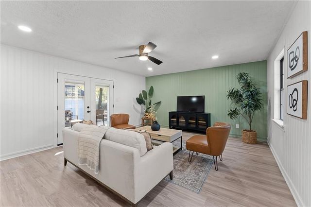 2 Lemans N Drive, Satsuma, AL 36572