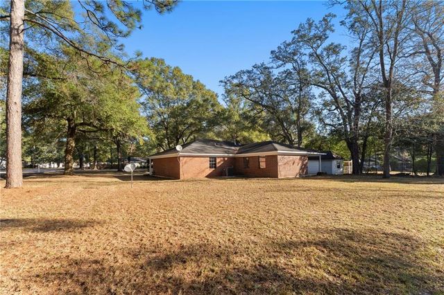 2 Lemans N Drive, Satsuma, AL 36572