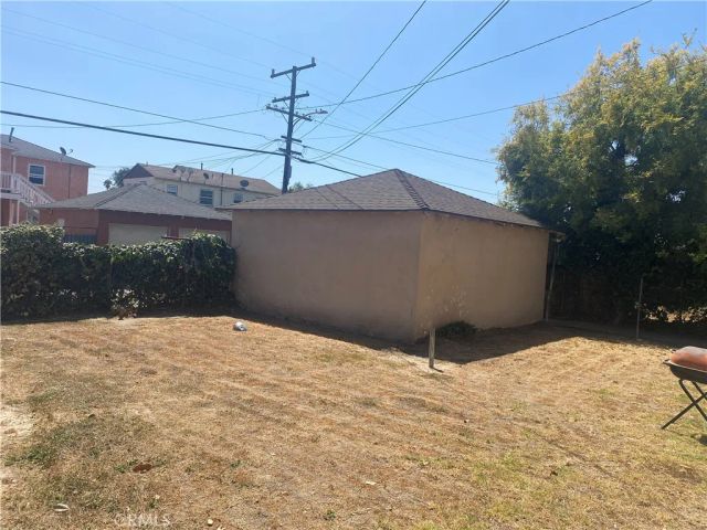 10200 S Wilton Place South, Los Angeles, CA 90047