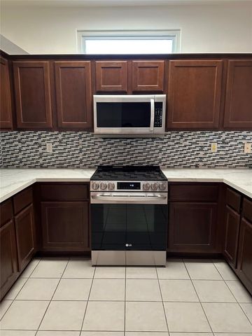 115 Bass ST, Georgetown, TX 78633