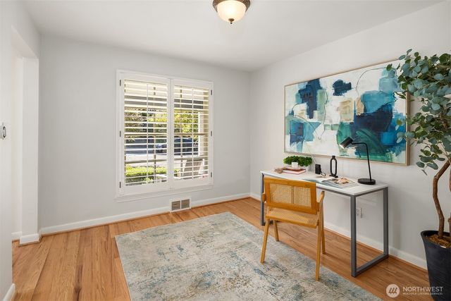 7346 19th Avenue NE, Seattle, WA 98115
