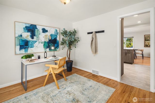 7346 19th Avenue NE, Seattle, WA 98115