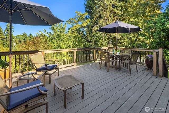 7346 19th Avenue NE, Seattle, WA 98115