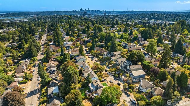 7346 19th Avenue NE, Seattle, WA 98115