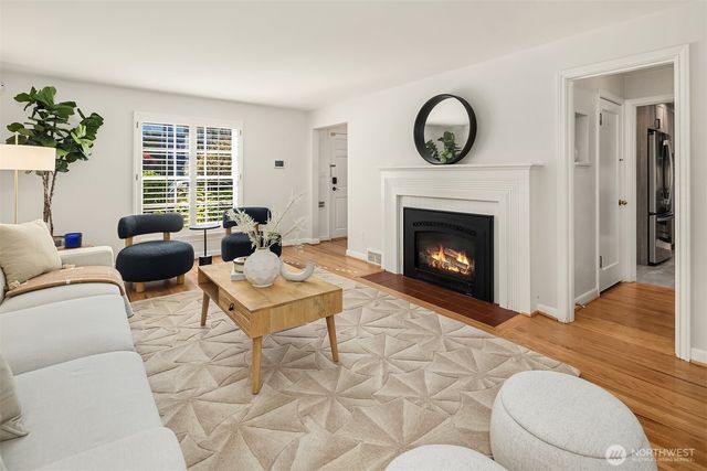 7346 19th Avenue NE, Seattle, WA 98115