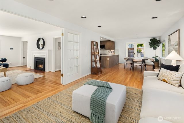 7346 19th Avenue NE, Seattle, WA 98115