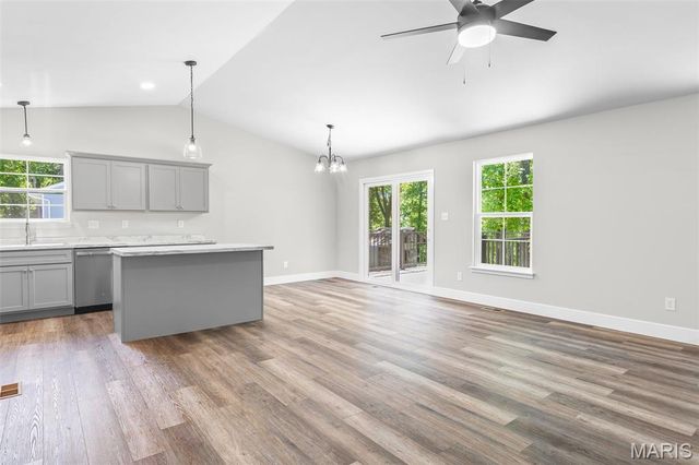 345 Main Street, Herculaneum, MO 63048