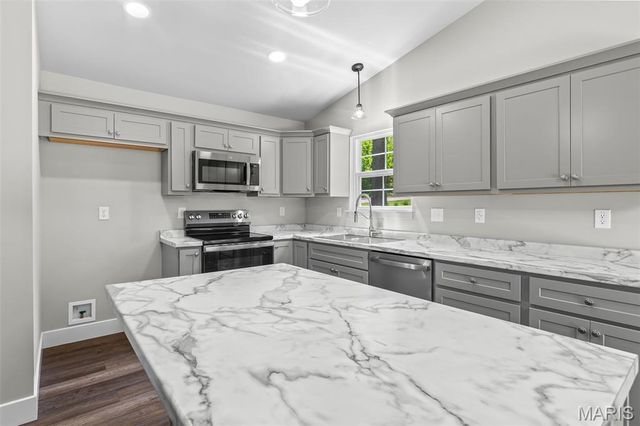 345 Main Street, Herculaneum, MO 63048