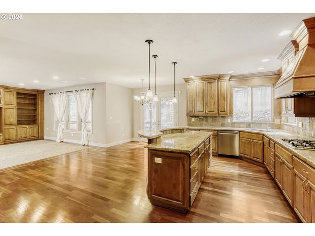 9684 Se SPYGLASS Dr, Happy Valley, OR 97086