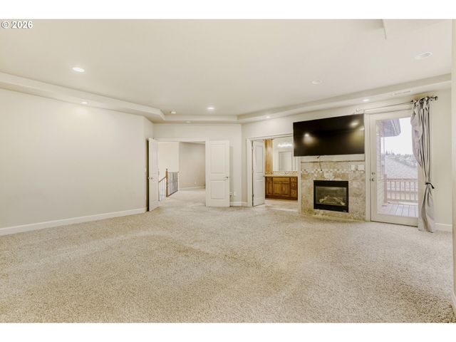 9684 Se SPYGLASS Dr, Happy Valley, OR 97086