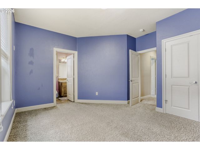 9684 Se SPYGLASS Dr, Happy Valley, OR 97086