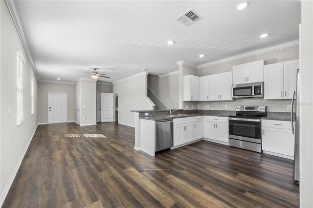 23281 WILLOW GLEN WAY, Lutz, FL 33549