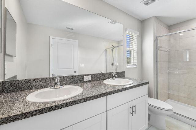 23281 WILLOW GLEN WAY, Lutz, FL 33549