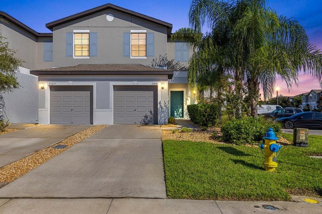 23281 WILLOW GLEN WAY, Lutz, FL 33549
