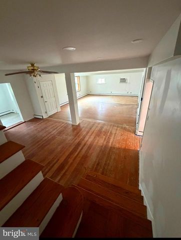 814 DOLINGTON RD, Newtown, PA 18940