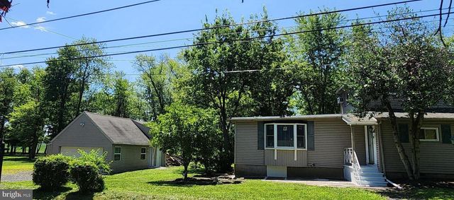 814 DOLINGTON RD, Newtown, PA 18940