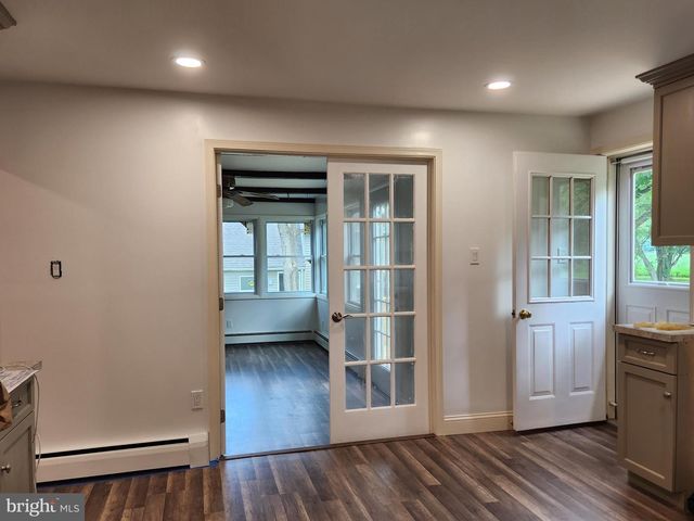 814 DOLINGTON RD, Newtown, PA 18940