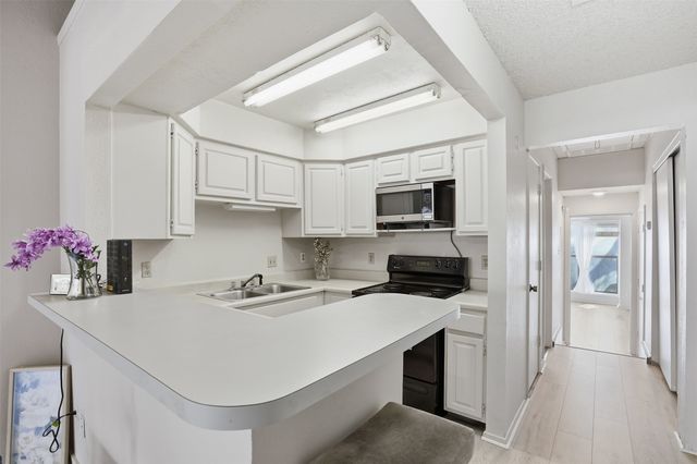 2518 Shady Ridge Drive, Bedford, TX 76021