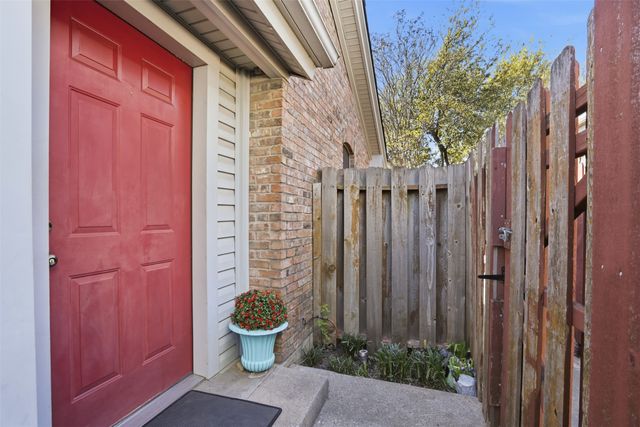 2518 Shady Ridge Drive, Bedford, TX 76021