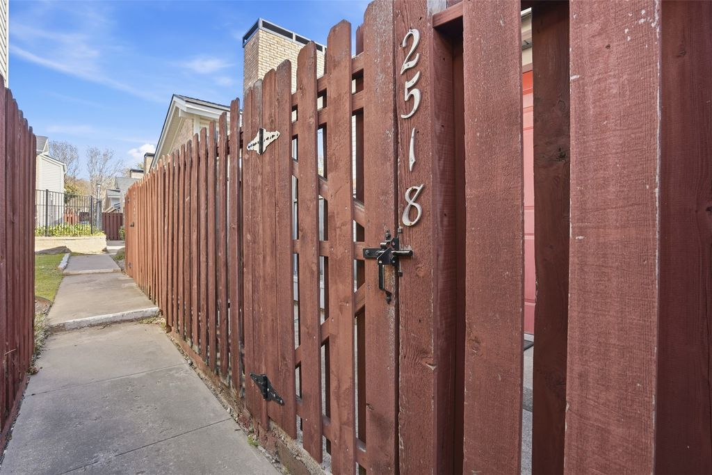 2518 Shady Ridge Drive, Bedford, TX 76021