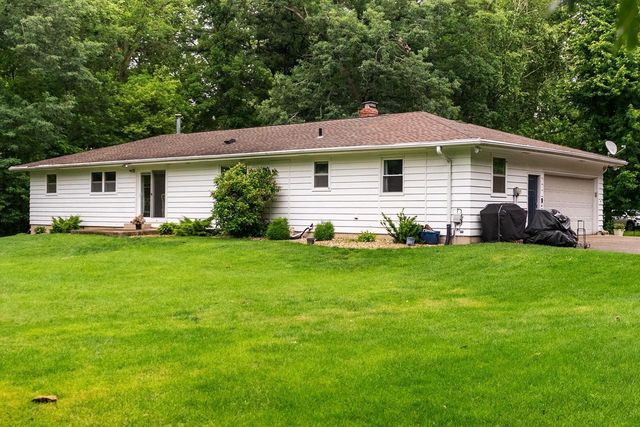 7053 Fawn Lane, Sun Prairie, WI 53590